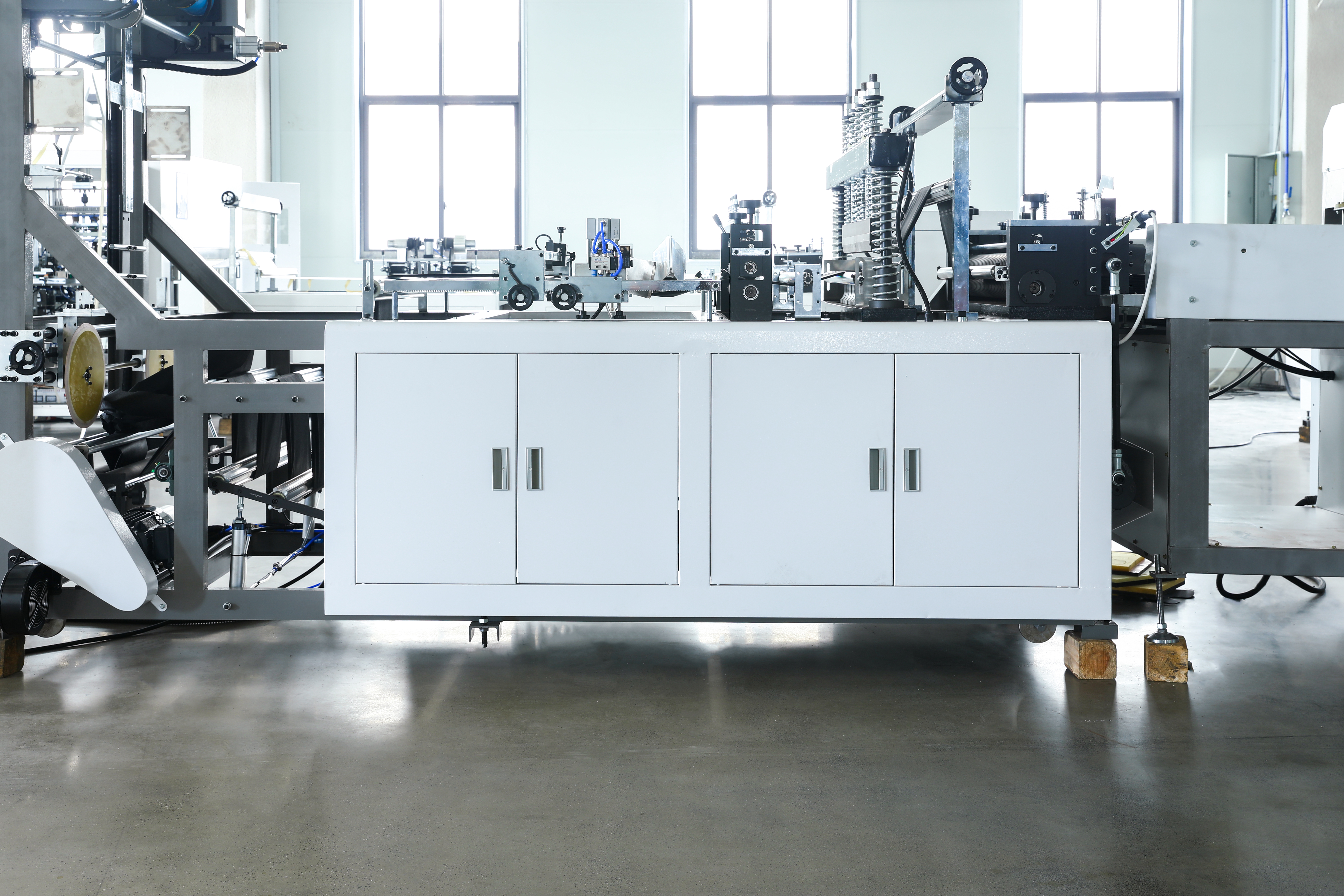 SMART 17-XB 700/800 NÃO Tecido 5 em 1 Máquina de fabricação de bolsas com alça online